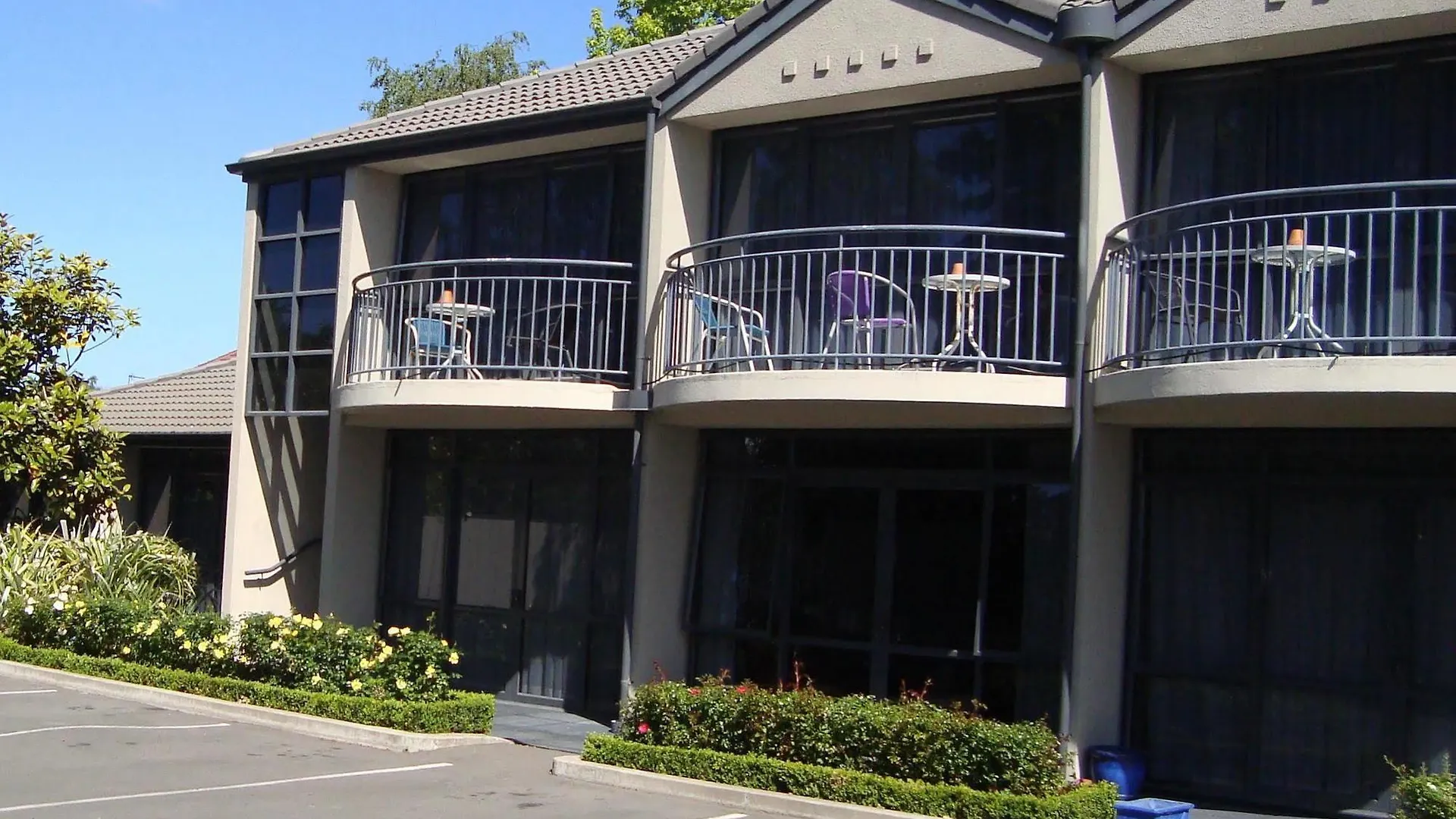 Azena Suites & Apartment Christchurch Motel
