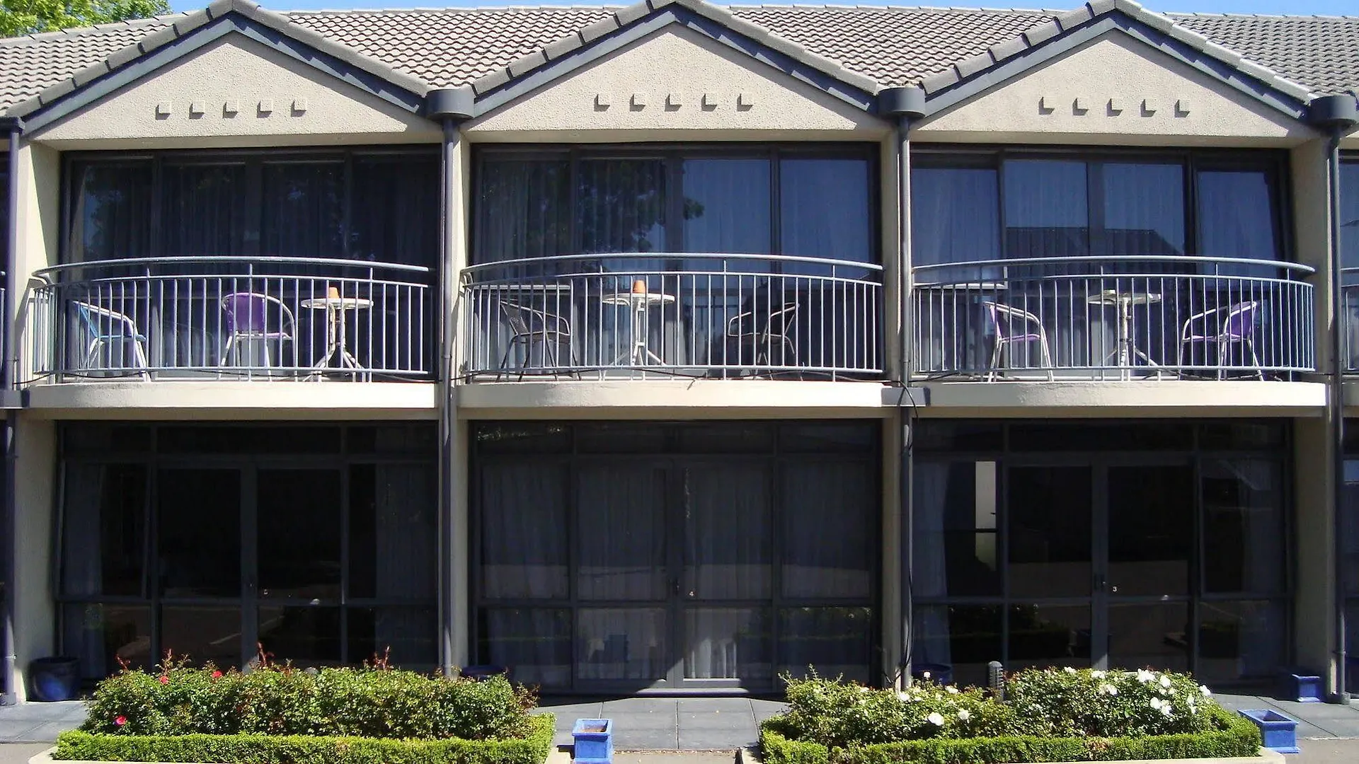 Azena Suites & Apartment Christchurch Motel