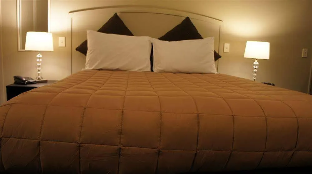 Azena Suites & Apartment Christchurch Motel
