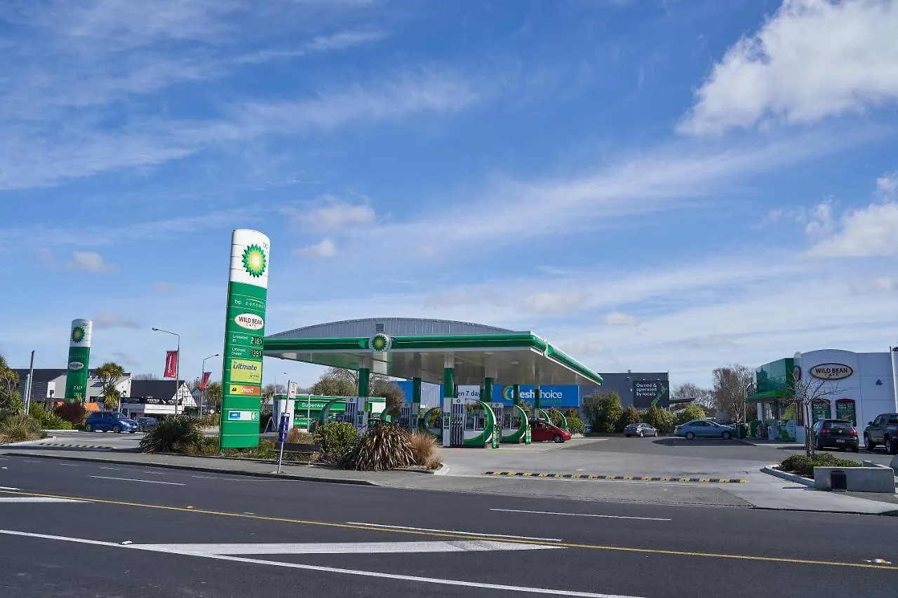 Azena Suites & Apartment Christchurch Motel